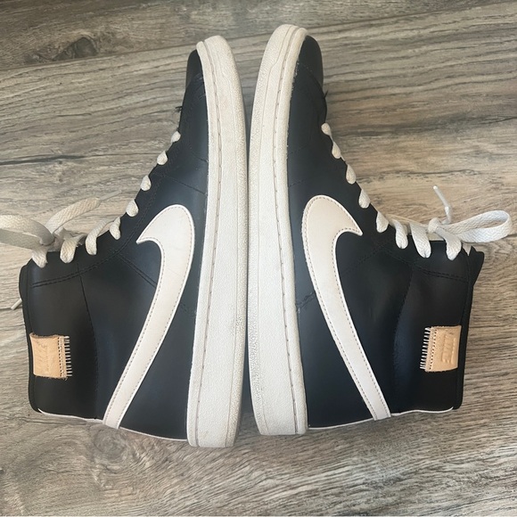 NIKE Court Royale 2 MID High Top Black and White Sneaker Women CT1725-001 Size 8 - Picture 3 of 10